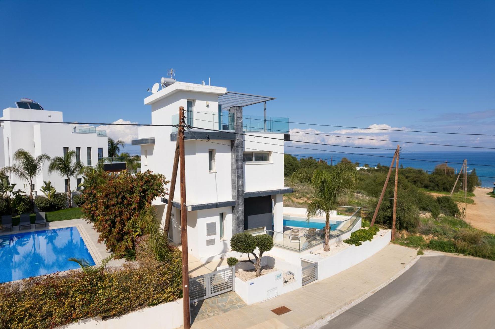 Seaside Luxury Villa باراليمني المظهر الخارجي الصورة