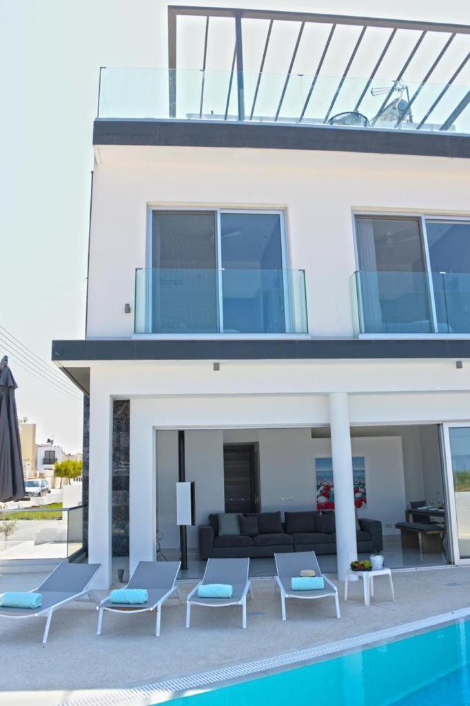 Seaside Luxury Villa باراليمني المظهر الخارجي الصورة
